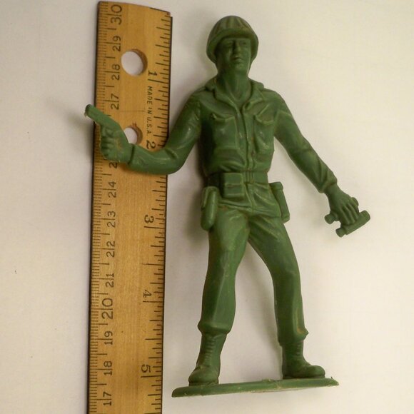 Amazon.com: TimMee Plastic Army Men - Orange 48pc Toy  Tim Mee Toys, 5 Large Army *Men